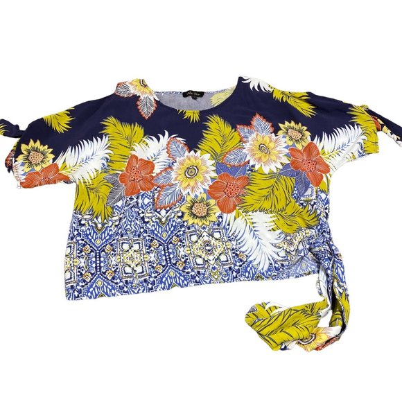 Melissa Paige Women Medium Floral Top Cold Shoulder Ties Waist and Sleeve - Picture 3 of 13